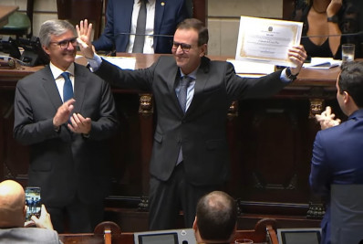 Paes e vereadores eleitos são diplomados em solenidade na Câmara Municipal