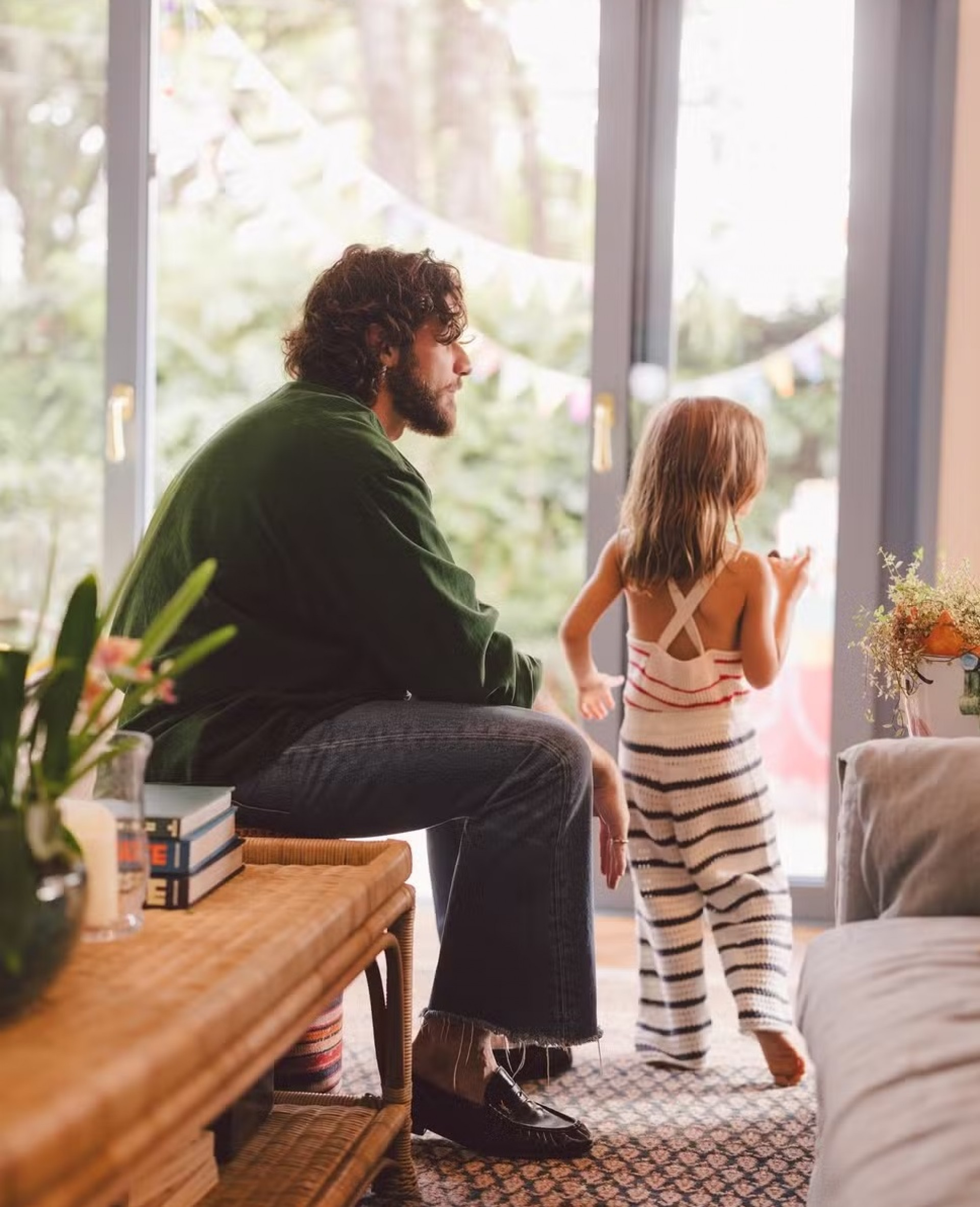 Maria, filha de Chay Suede e Laura Neiva, completou 5 anos  - Reprodução/Instagram