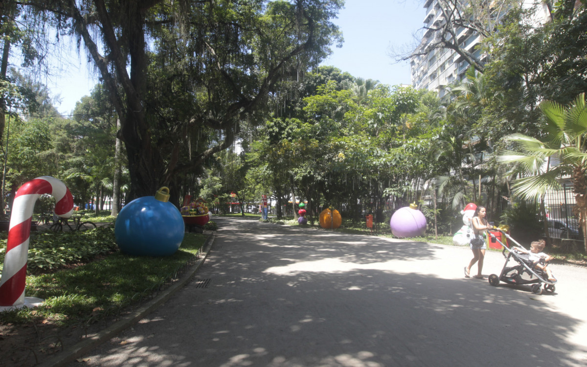Decoração de Natal no Parque São Bento, em Icaraí, Niterói, região metropolitana do Rio de Janeiro