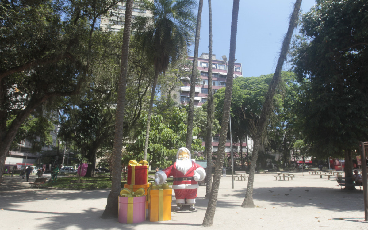 O espa&ccedil;o &eacute; decorado com as luzes e esculturas natalinas desde 2018 pela Prefeitura de Niter&oacute;i
