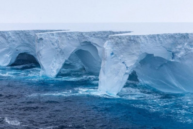 Maior iceberg do mundo começa a se mexer após décadas encalhado: o que acontece agora?