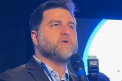 Governo municipal paga o restante do 13º aos servidores e antecipa salários