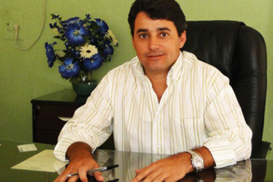 Prefeito eleito não vai tomar posse