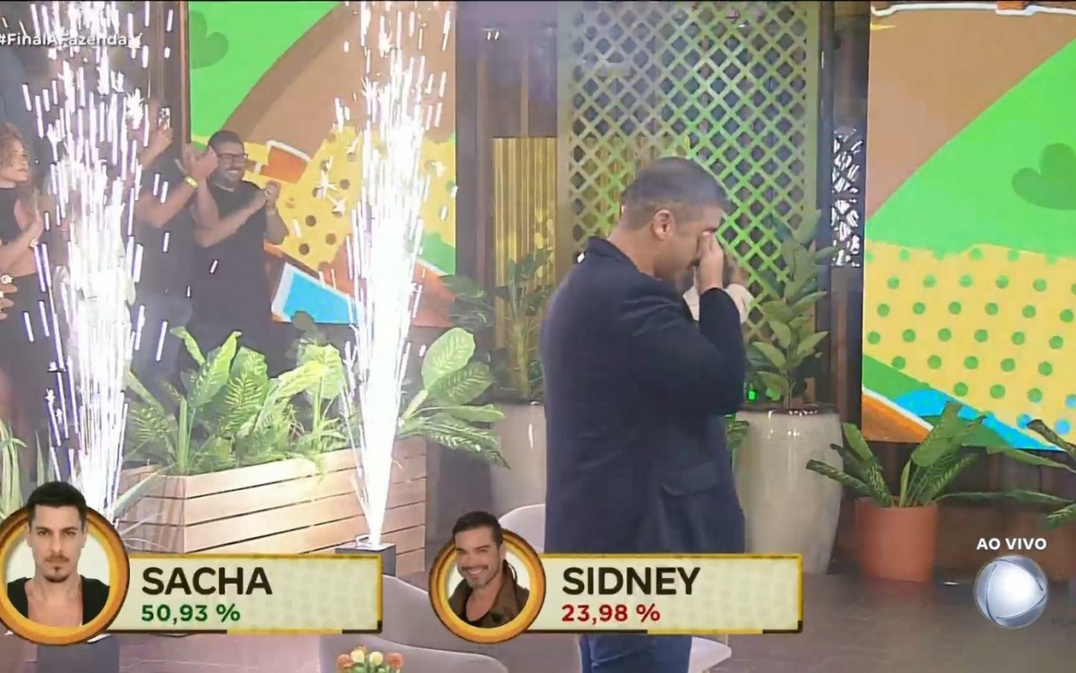 A Fazenda 16: Sacha Bali vence e leva prêmio de R$ 2 milhões