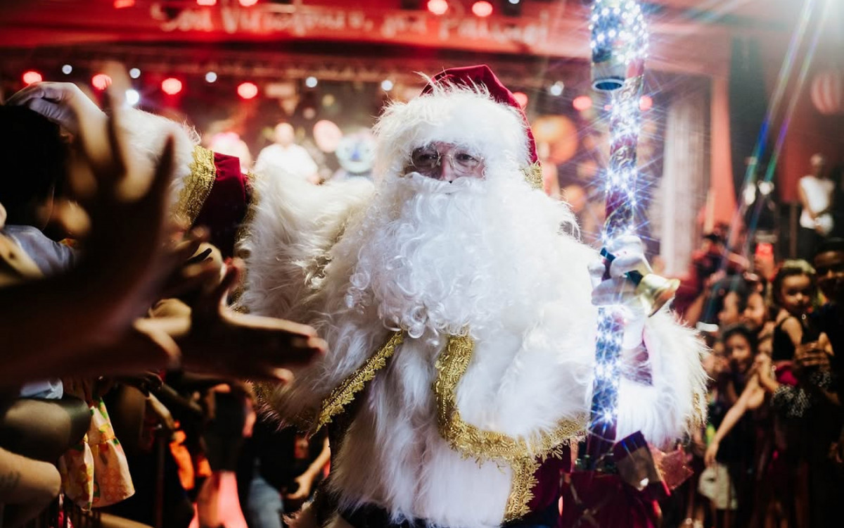 Festa de Natal na Viradouro contou com a presença do Papai Noel
