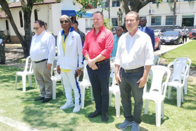 Prefeito Wilson Reis participa de cerimônia na base de fuzileiros navais