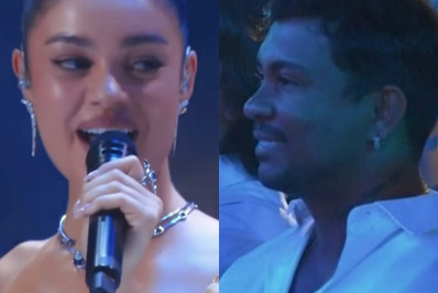 Xamã se encanta com apresentação da namorada, Sophie Charlotte, no Especial Roberto Carlos