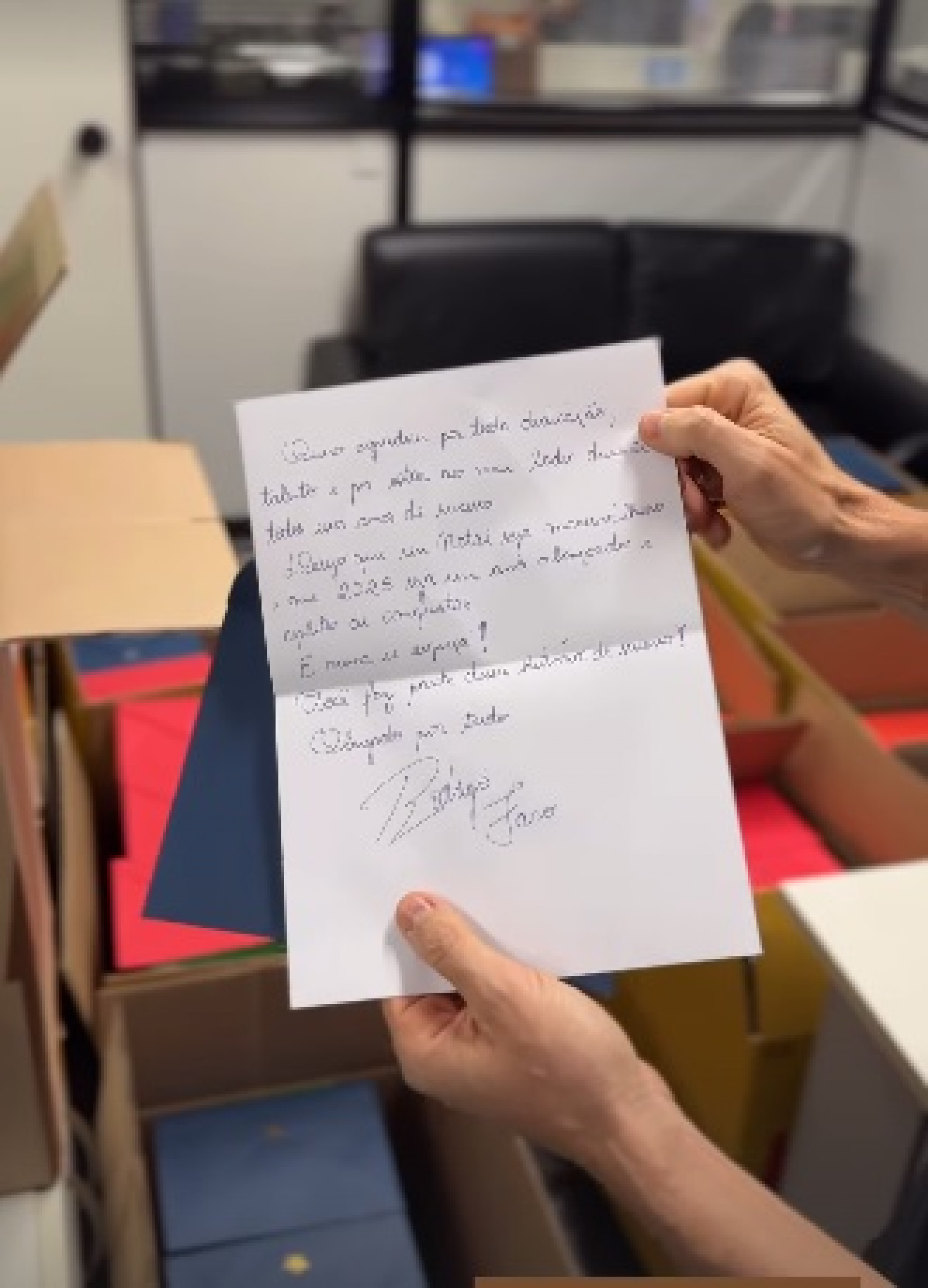 Carta escrita por Rodrigo Faro para sua equipe na Record  - Reprodução/Instagram