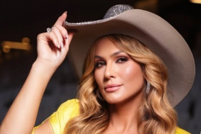 Vídeo! Lívia Andrade é vaiada em evento sertanejo 