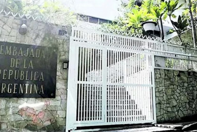 Ex-chefes de Estado denunciam invasão armada à embaixada da Argentina na Venezuela