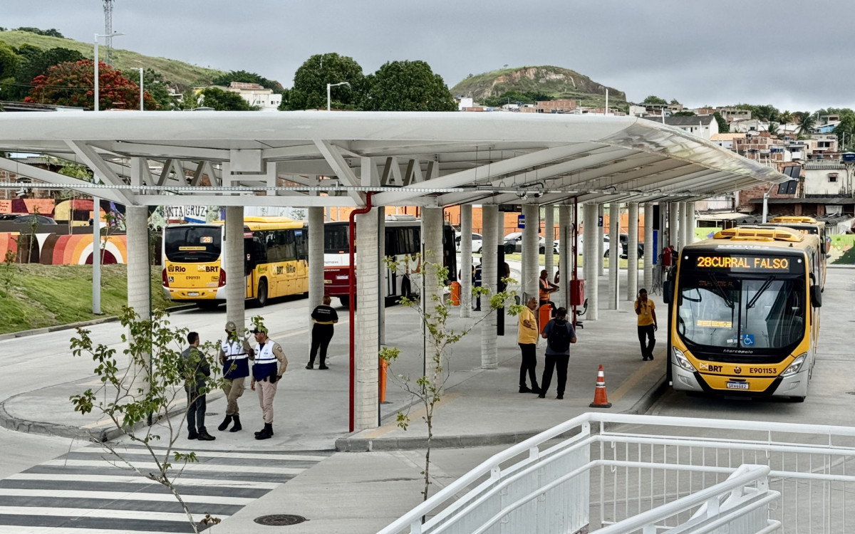 Terminal Curral Falso é o maior do corredor Transoeste