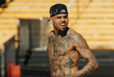 After secreta de Chris Brown quase termina em confusão