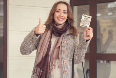 Sinta a magia do Natal no próximo sorteio da Mega Millions com prêmio de R$5,7 bilhões 