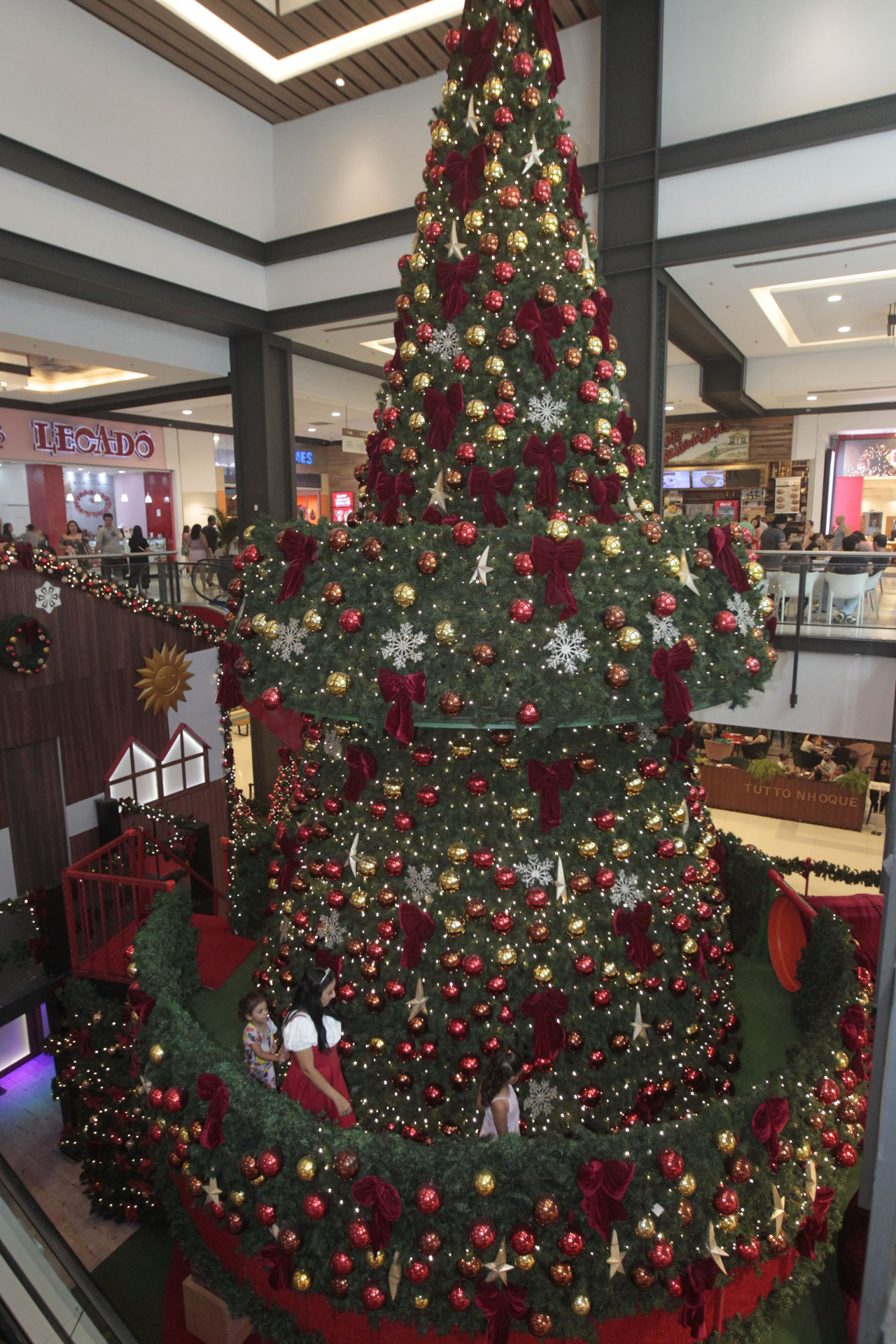 Movimenta&ccedil;&atilde;o no Shopping Nova Am&eacute;rica para compras de Natal, nesta segunda-feira (23) - Reginaldo Pimenta/Ag&ecirc;ncia O Dia