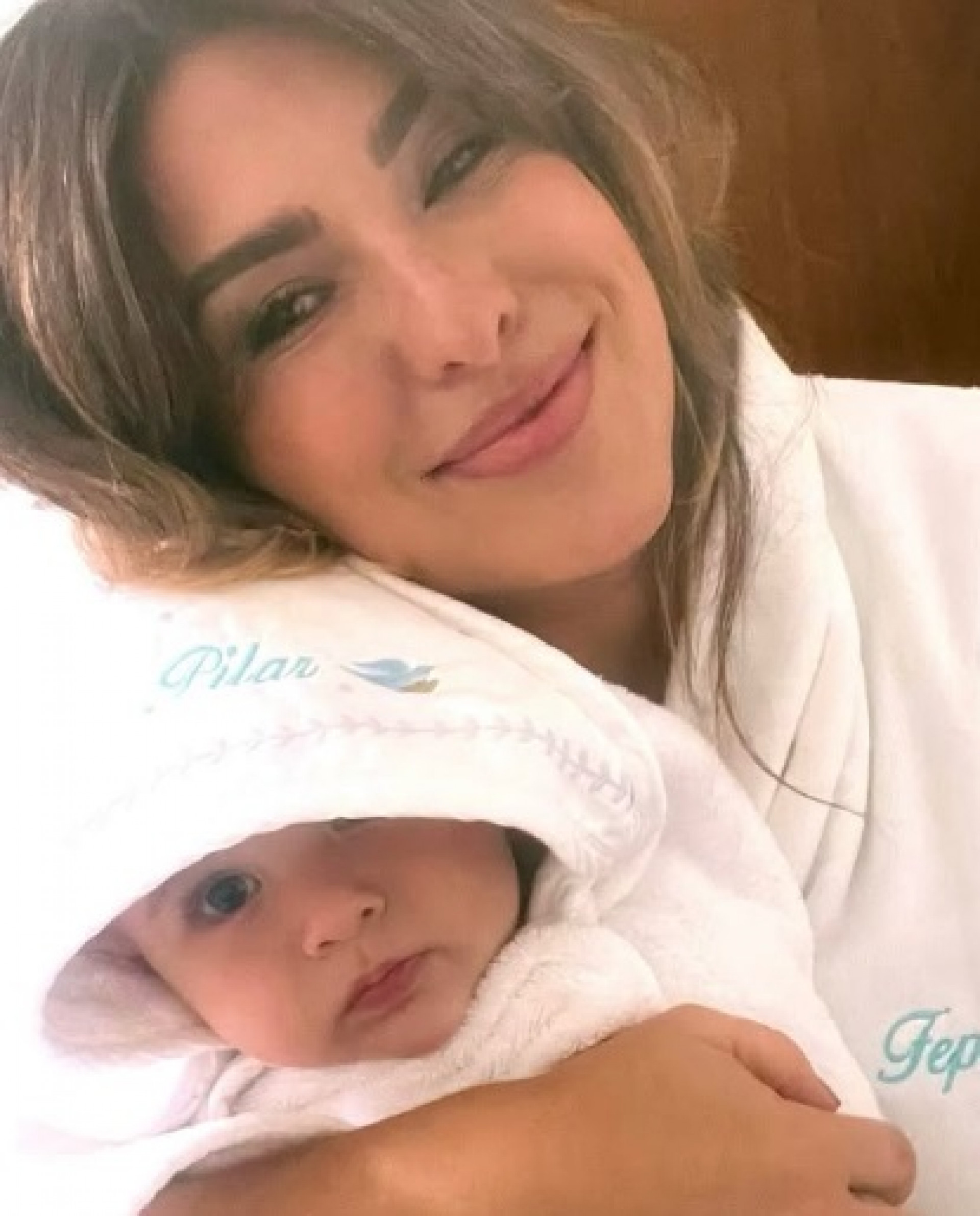 Fernanda Paes Leme com a filha Pilar  - Reprodução/Instagram