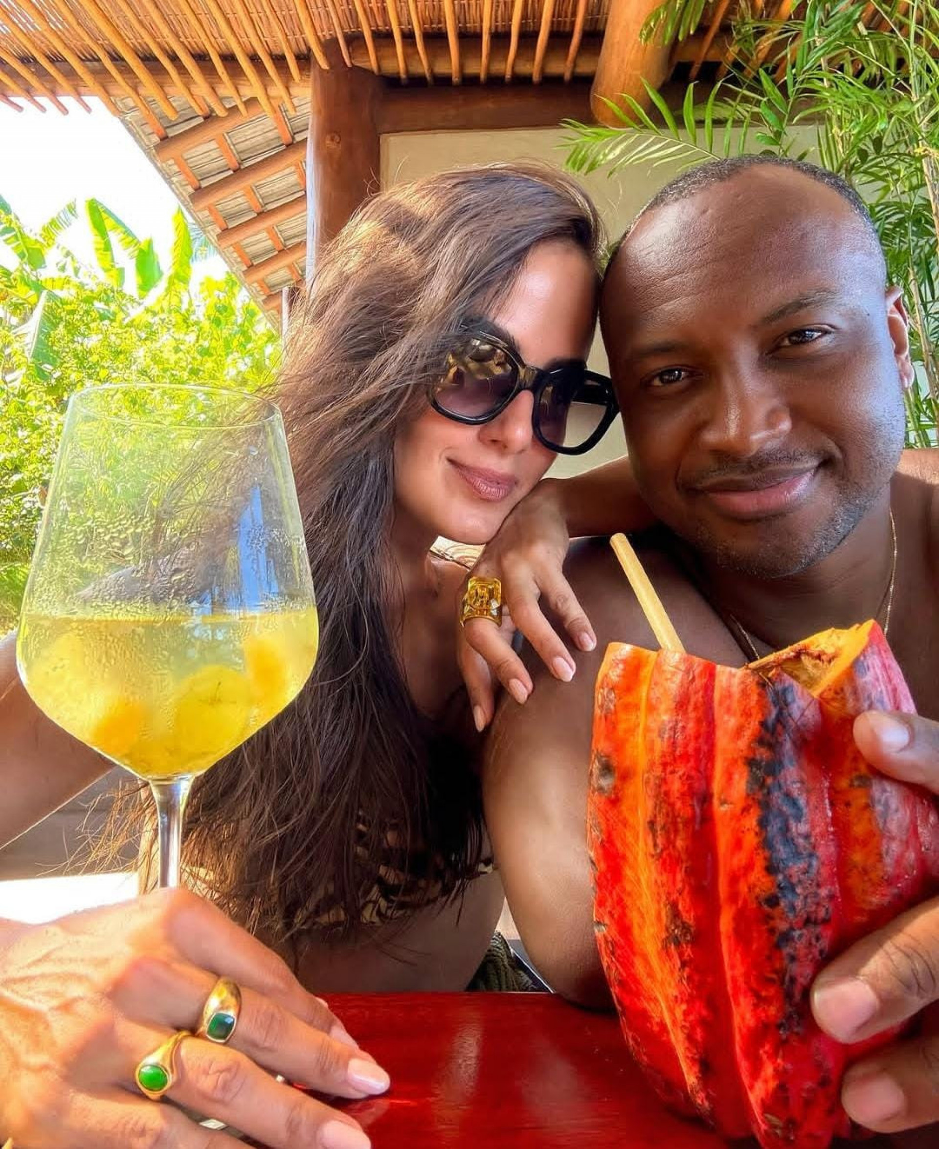 Thiaguinho e Carol Peixinho aproveitam férias na Bahia: 'Que delícia o verão' - Reprodução / Instagram