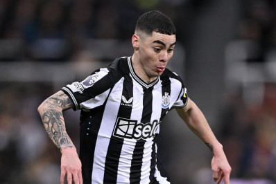 Alvo do Botafogo, Almirón está perto de acertar com clube dos Estados Unidos