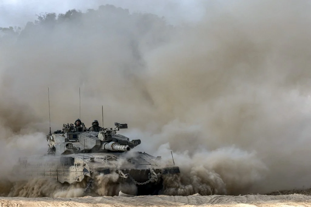 Bombardeios israelenses deixam três mortos no Iêmen