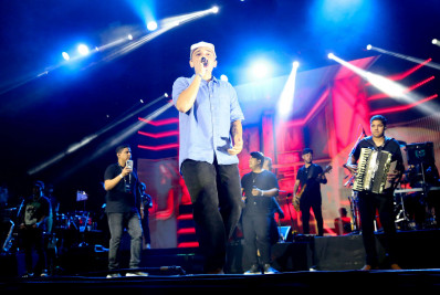 João Gomes reúne famosos em show na Zona Sul do Rio