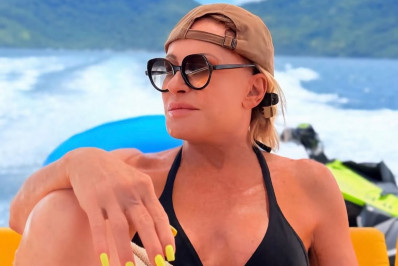 Ana Maria Braga compartilha foto de biquíni e ganha elogios: 'Maravilhosa'