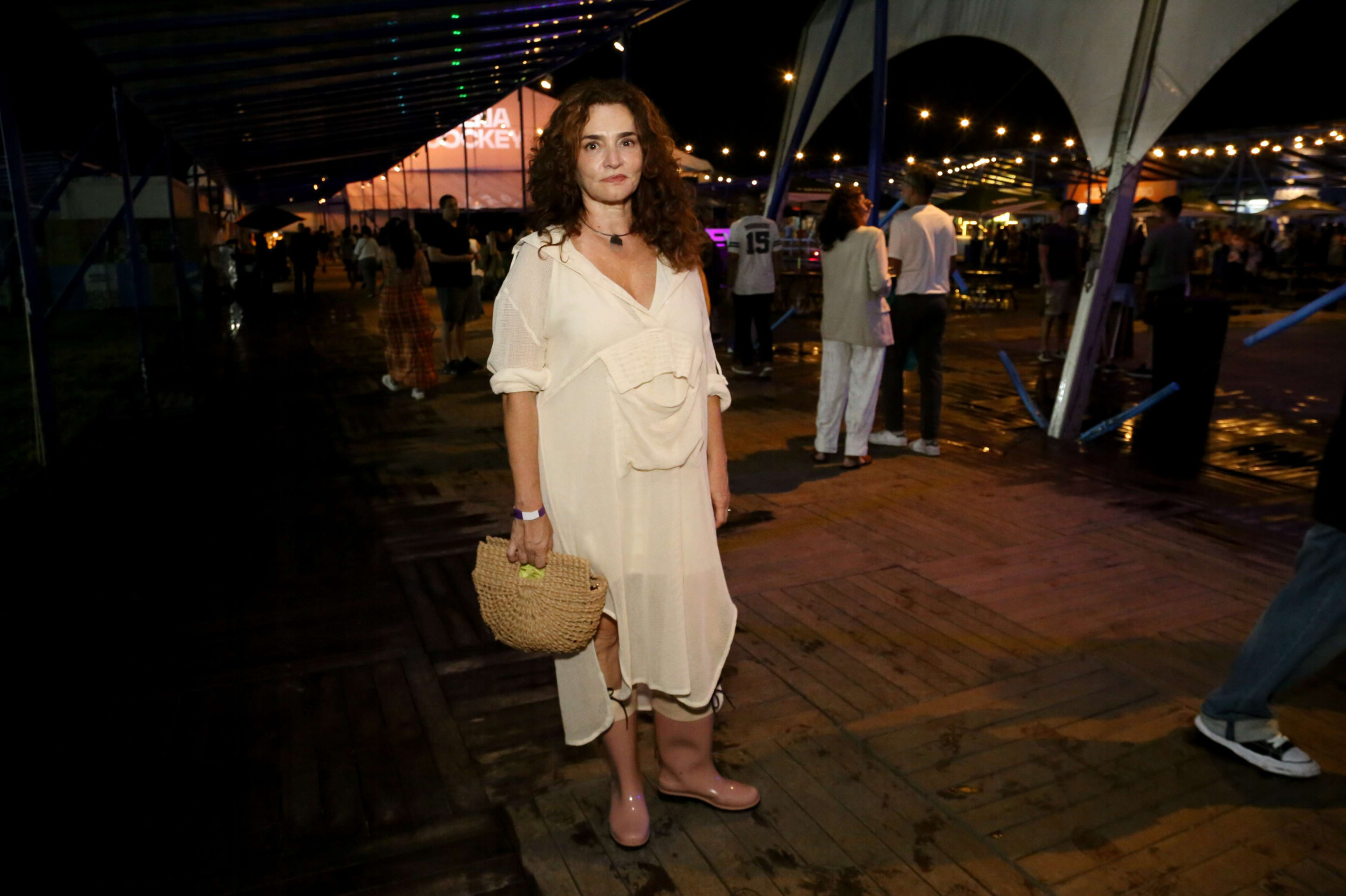 Gisele Fróes - Julio César / Agnews