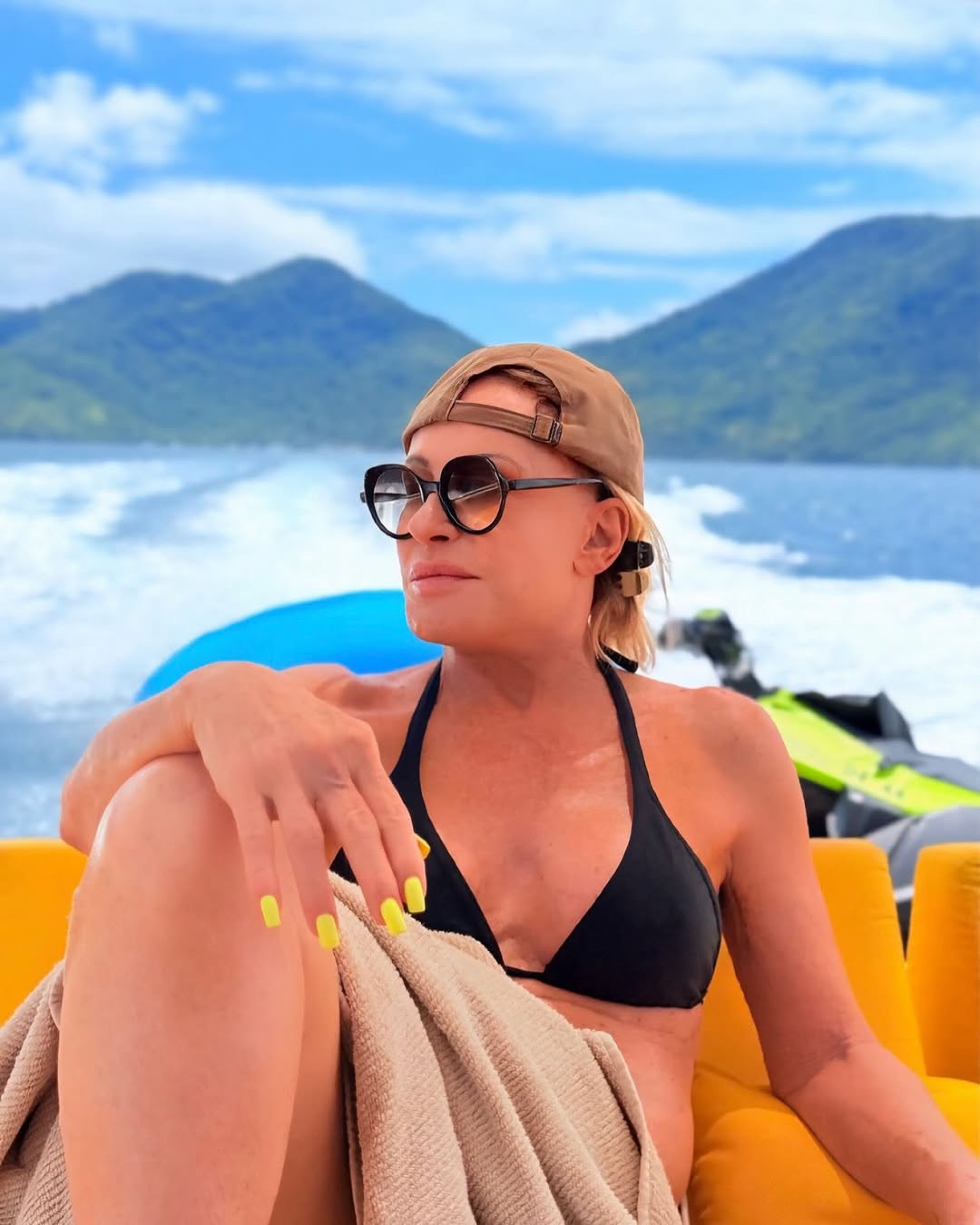 Ana Maria Braga curte sábado de sol - Reprodução/Instagram