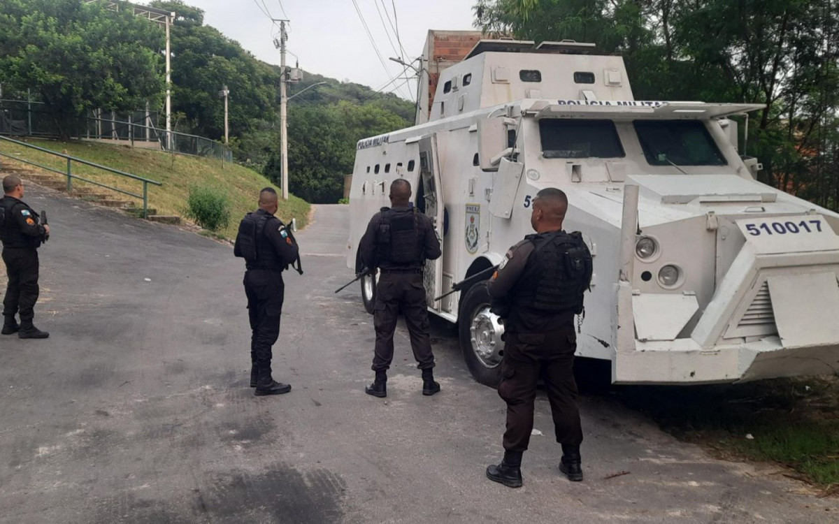 PM reforça policiamento no Morro dos Macacos