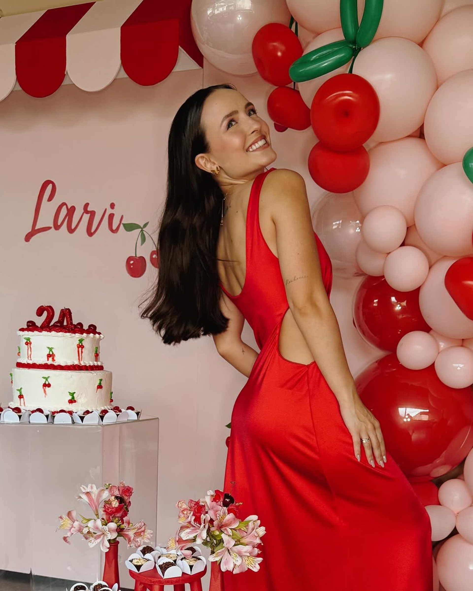 Larissa Manoela abre álbum de comemoração dos 24 anos - Reprodução / Instagram 