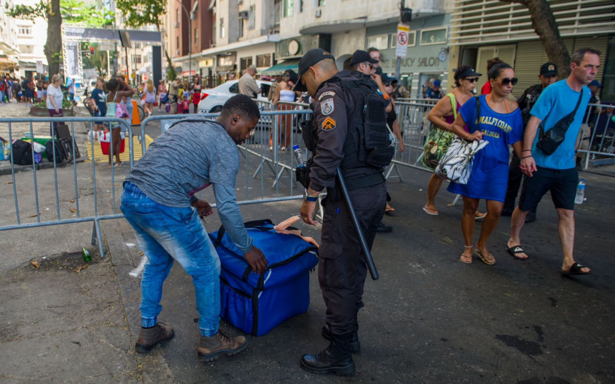 Operação de inspeção do Réveillon do Rio - Armando Paiva/Agência O Dia
