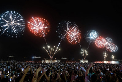 Confira fotos da Festa da Virada na Praia de Copacabana