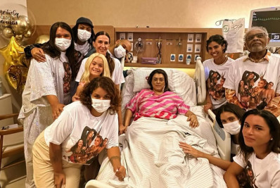 Preta Gil deixa UTI e passa Ano Novo com familiares e amigos no hospital 