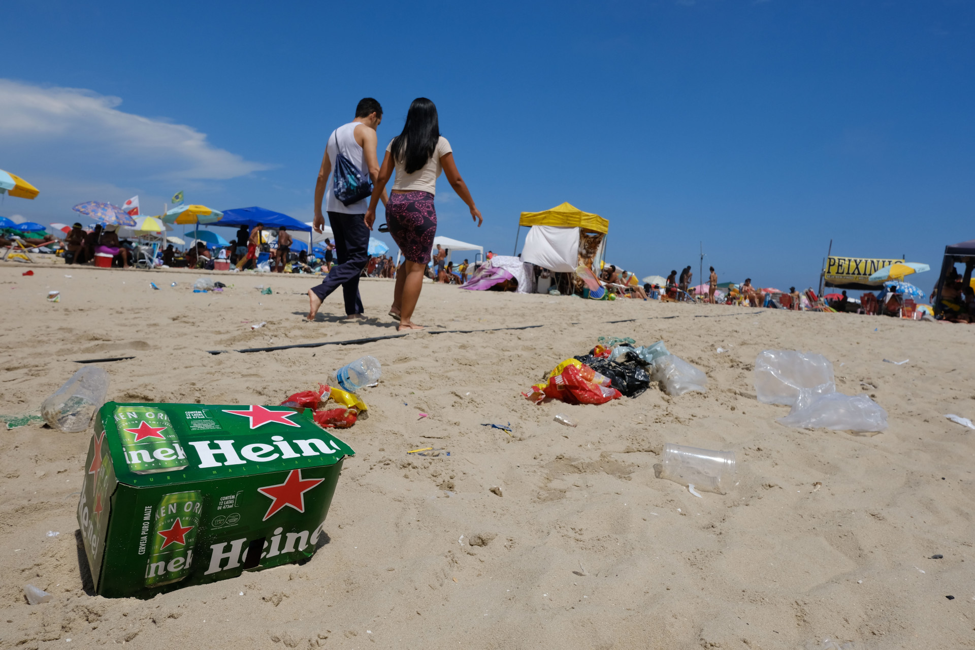 Movimentação na orla de Copacabana, no primeiro dia de 2025, nesta quarta-feira (01). - Pedro Teixeira/Agência O Dia
