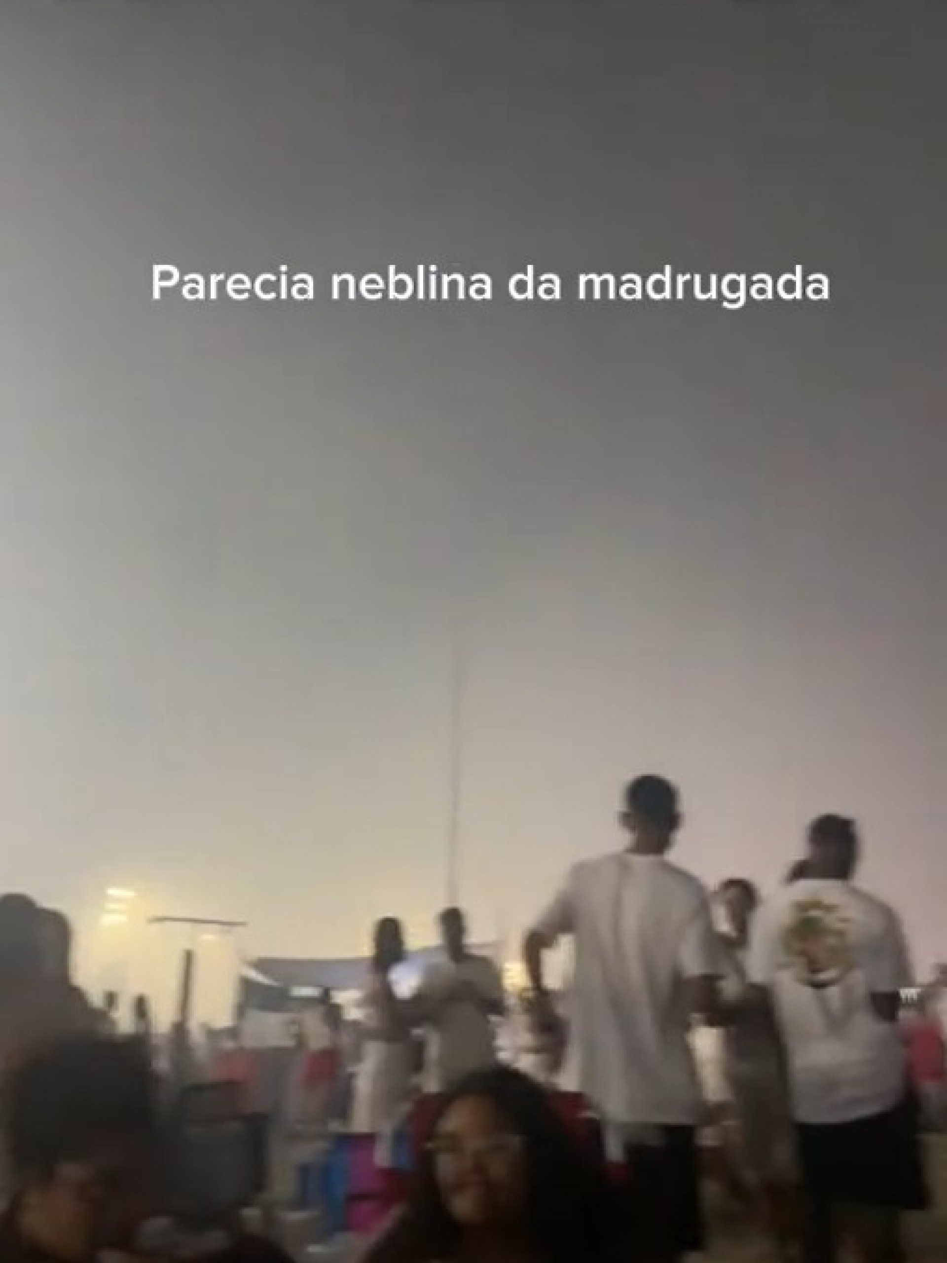 Internautas reclamam de fumaça durante queima de fogos do Réveillon de Copacabana - Reprodução / TikTok