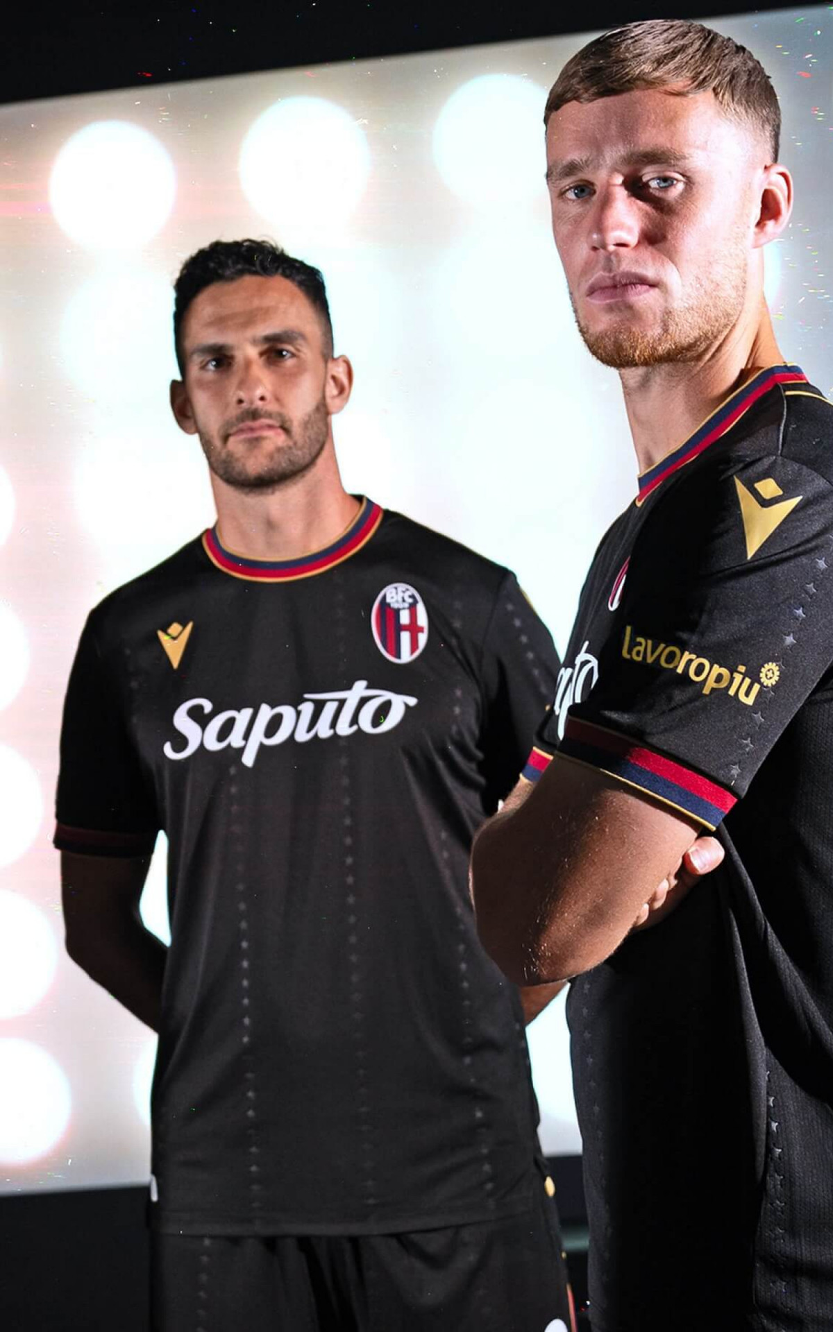 8º lugar - A camisa utilizada pelo Bologna em competição continental