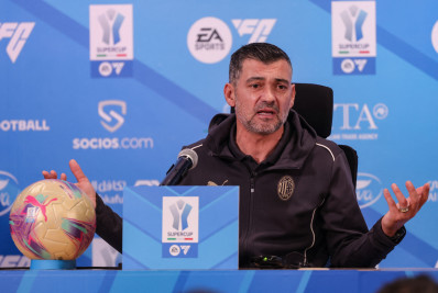 Técnico minimiza jogo contra o filho que vale vaga em final: 'Não há emoções'