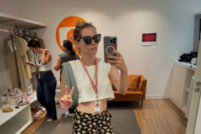 Leticia Colin volta ao trabalho depois das celebrações de fim de ano