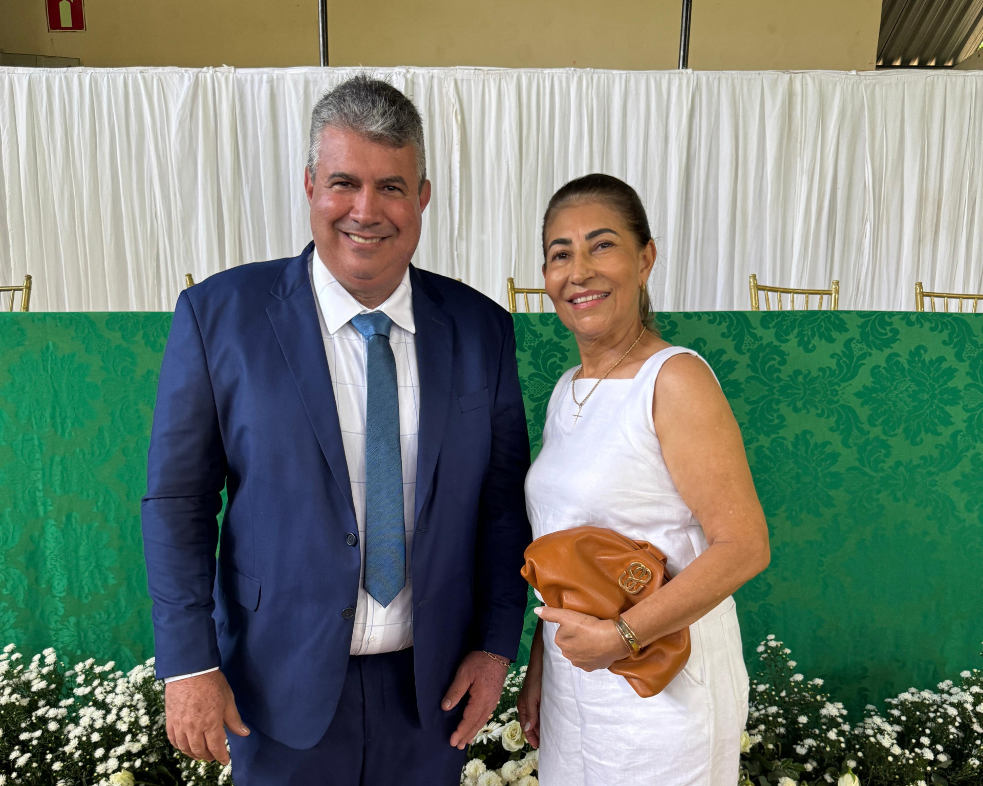 Prefeito GM e vice Lílian Carneiro, em São José de Ubá-RJ