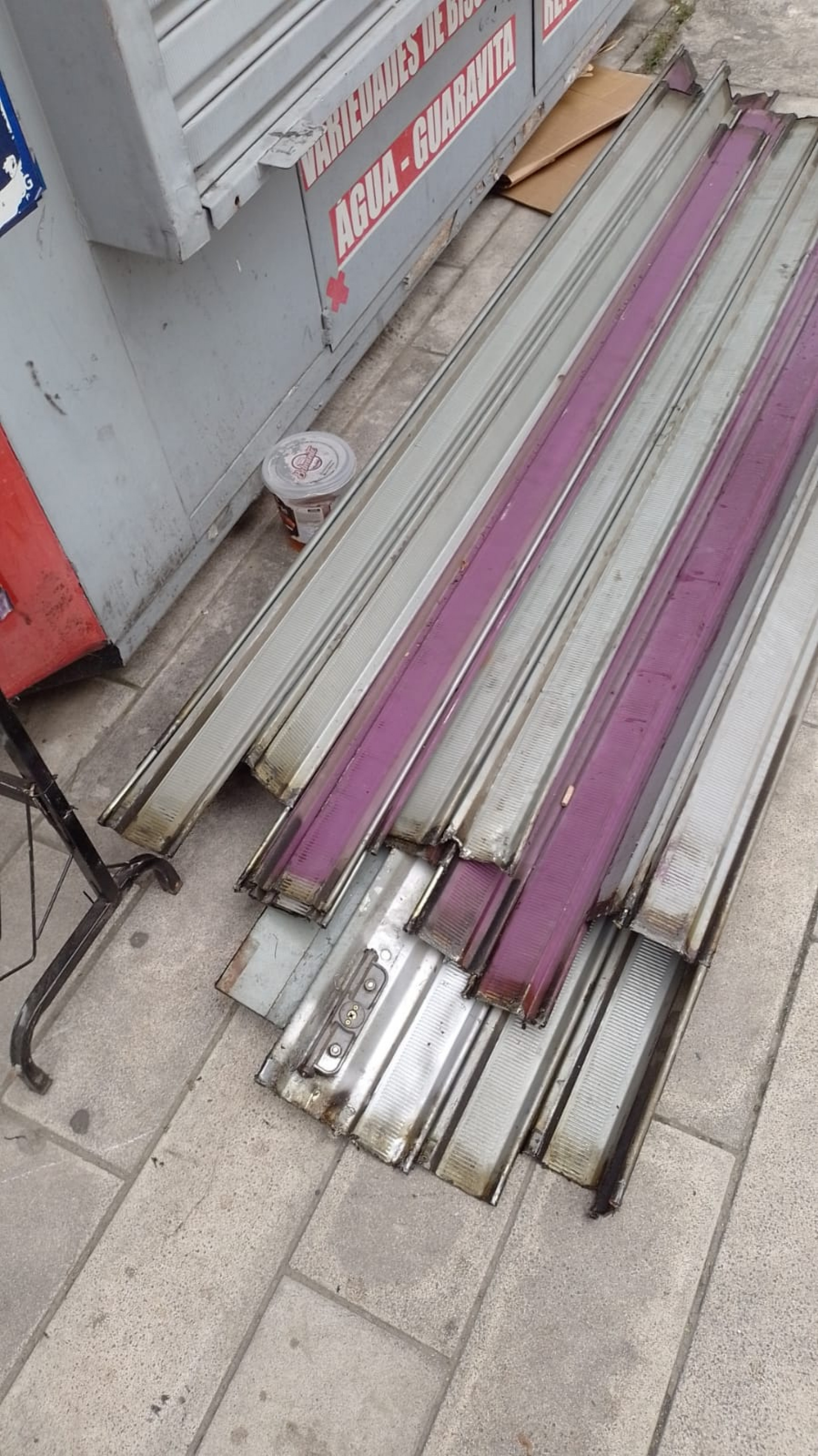 Associação diz que bancas de Niterói estão sofrendo com arrombamentos e furtos - Divulgação