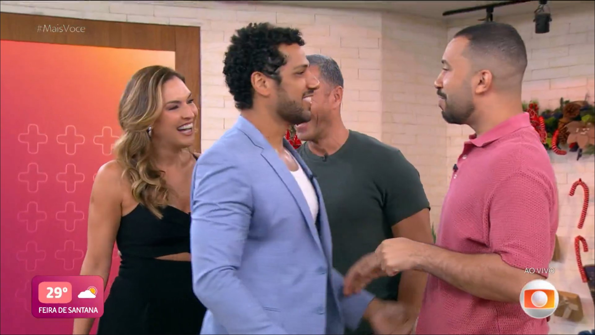 Gil do Vigor revela crush e pede Amaury Lorenzo em casamento - Reprodução / TV Globo