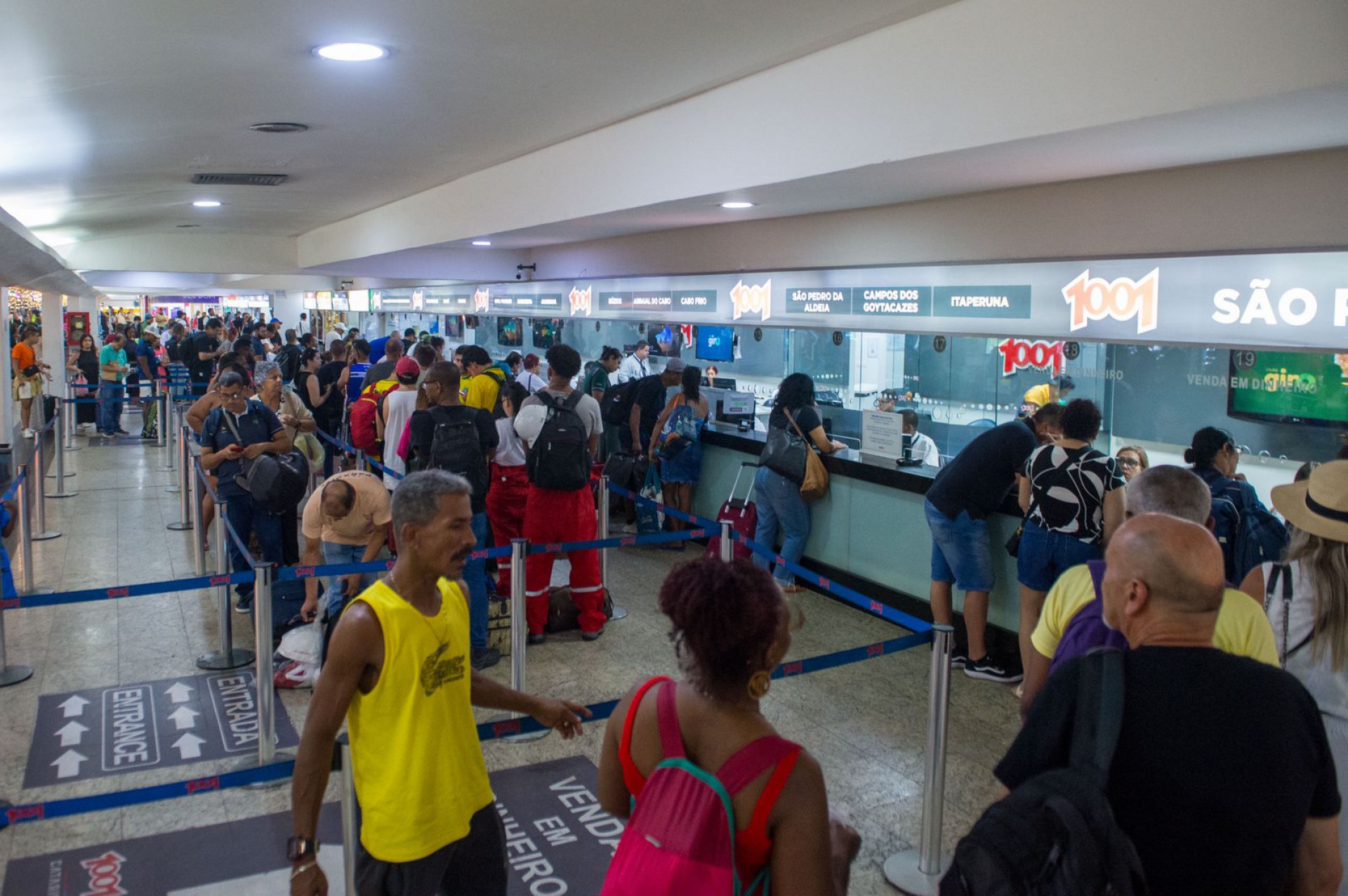 Movimentação de passageiros no Terminal Rodoviário do Rio - Armando Paiva/Agência O Dia