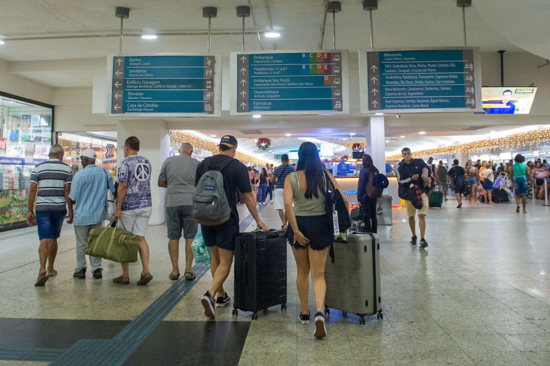 Movimentação de passageiros no Terminal Rodoviário do Rio - Armando Paiva/Agência O Dia