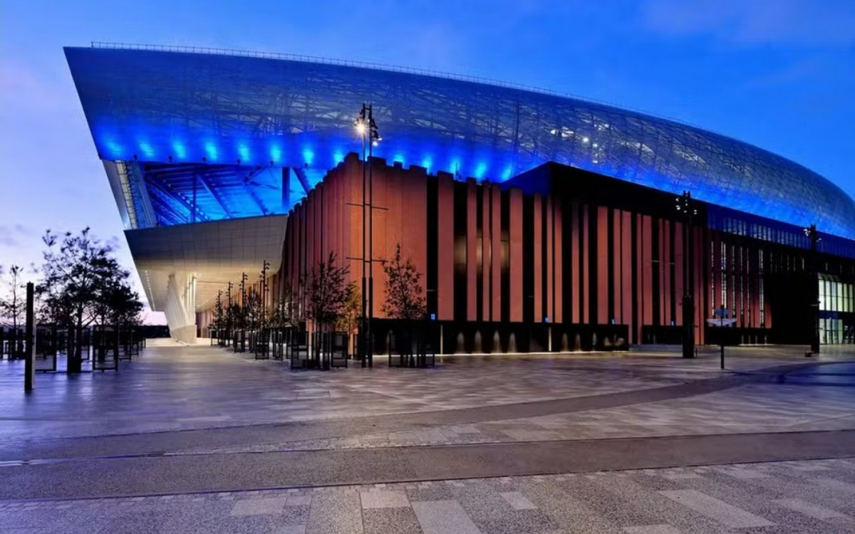 Everton construiu novo estádio em Liverpool, às margens do rio Mersey