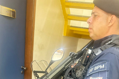 PM prende dois suspeitos com motocicleta roubada