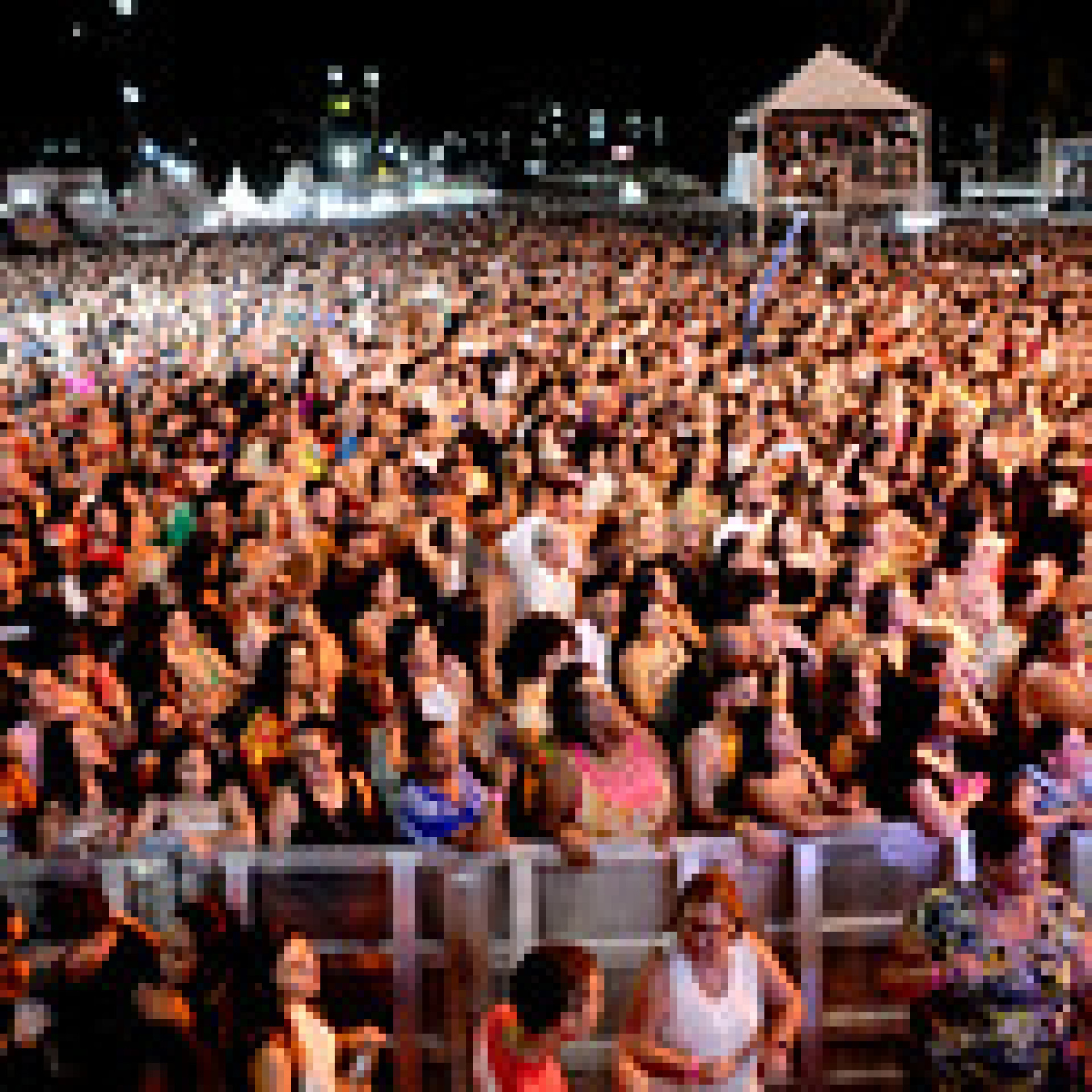 Mais de 50 mil pessoas no show de aniversário da cidade