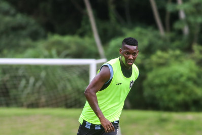 CEO do Botafogo exalta Patrick de Paula e avisa: 'Esse ano é o ano dele'