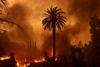 EUA: novos alertas de fuga são emitidos, sob ameaça de mais incêndios na região de Los Angeles