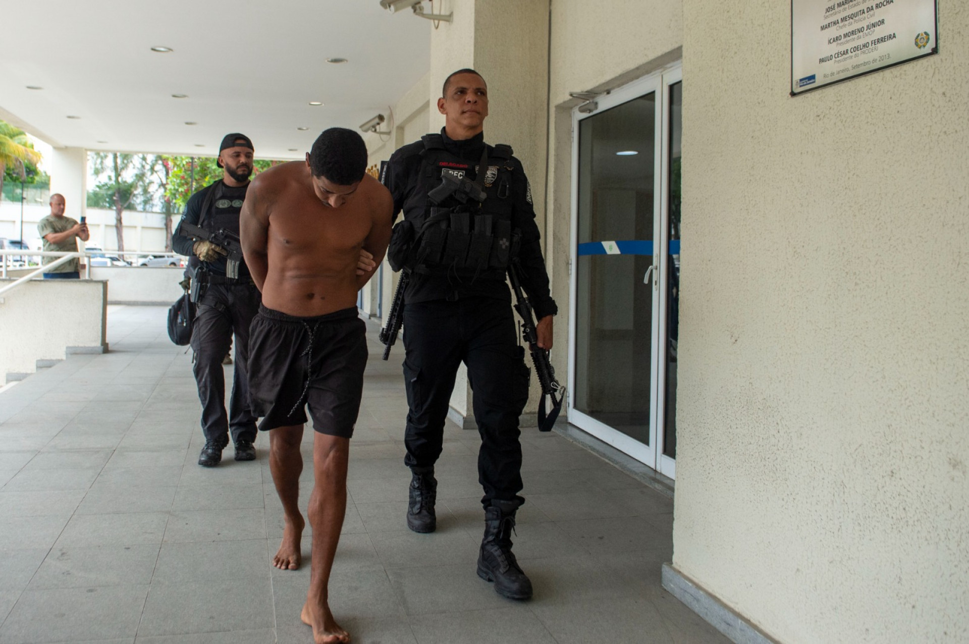 Suspeito foi conduzido à Cidade da Polícia por agentes da Delegacia de Roubos e Furtos de Cargas (DRFC) - Armando Paiva / Agência O Dia