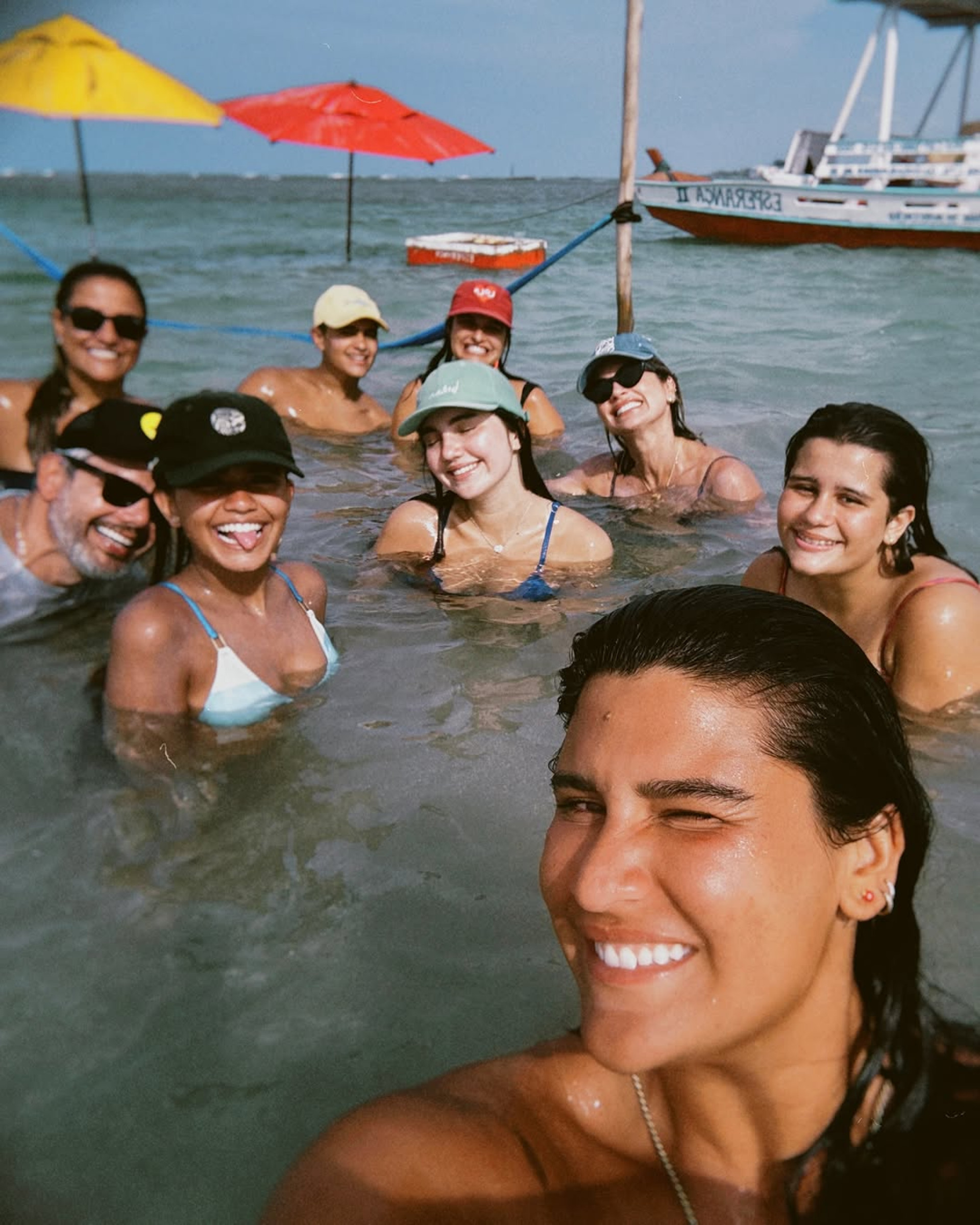 Flávia Alessandra posa em cenário paradísico em Alagoas - Reprodução/Instagram