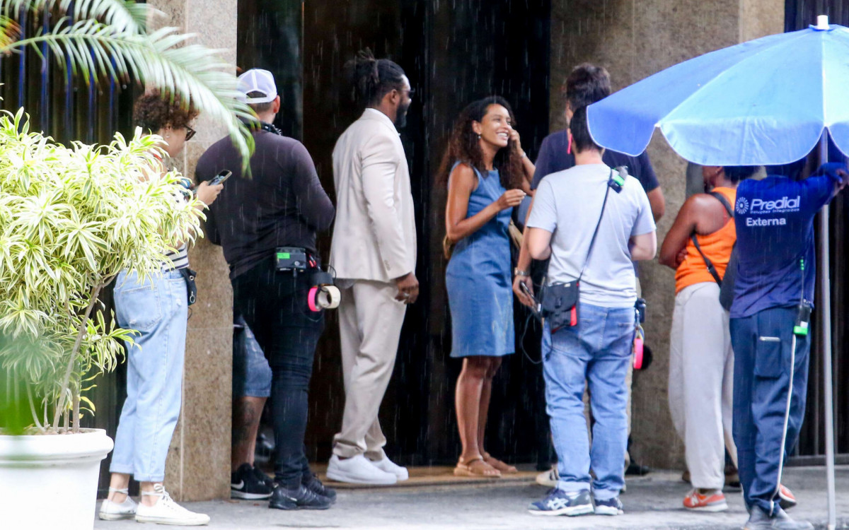 Taís Araujo e Renato Góes gravam \'Vale Tudo\' no Rio