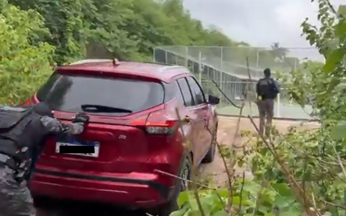 Veículos foram apreendidos na parte alta do Morro da Primavera
